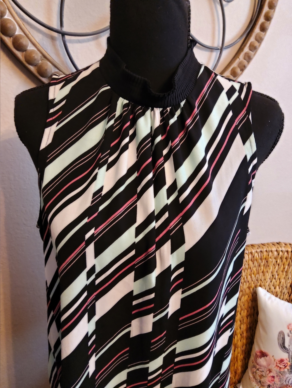 Elle Sleeveless Camisole in Black, White, Mint & Pink - Picture 2 of 11